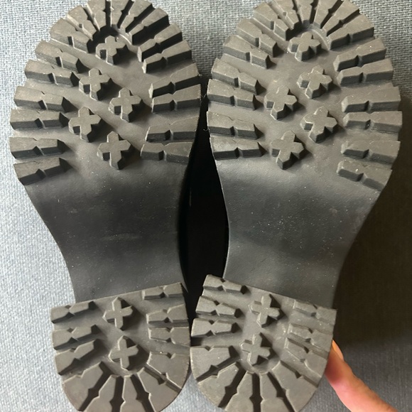 Torrid black loafer heels size 7 - Picture 4 of 4